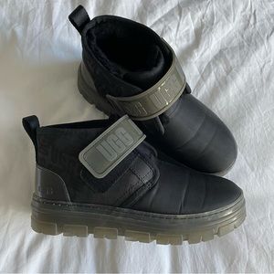 UGG Neumel Graphic Monogram Chukka | Sz 7